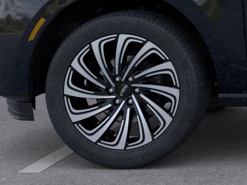 New 2026 Lincoln Navigator L Black Label AWD/4WD image 19