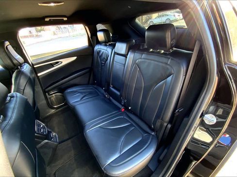 Used 2020 Lincoln Nautilus FWD w/ Equipment Group 101A image 21