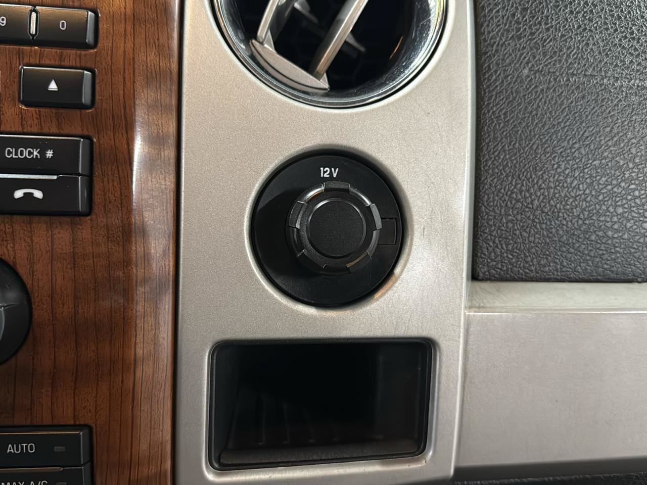 Used 2010 Ford F150 Lariat AWD/4WD image 21