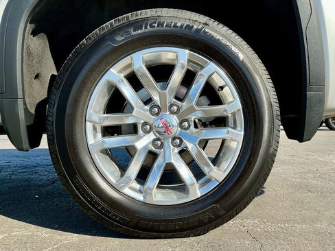 Used 2022 GMC Sierra 1500 SLT w/ SLT Premium Plus Package image 17