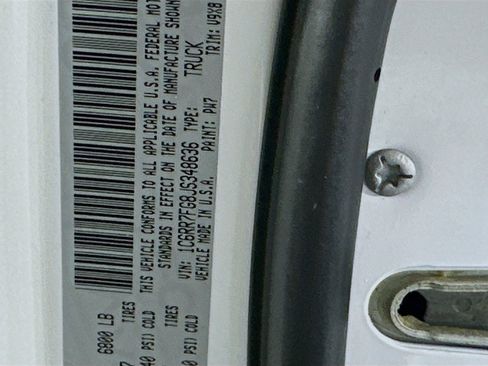 Used 2018 RAM 1500 Express image 12