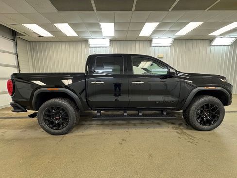 New 2026 GMC Canyon Denali w/ LPO, Denali Black Edition image 5