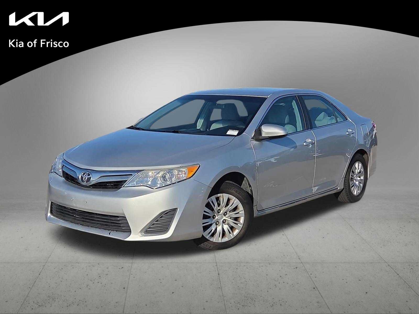 Used 2013 Toyota Camry LE FWD image 1