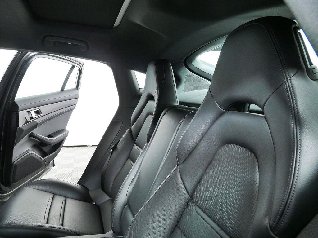 Certified 2023 Porsche Panamera image 22