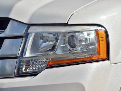 Used 2016 Ford Expedition EL Platinum image 36