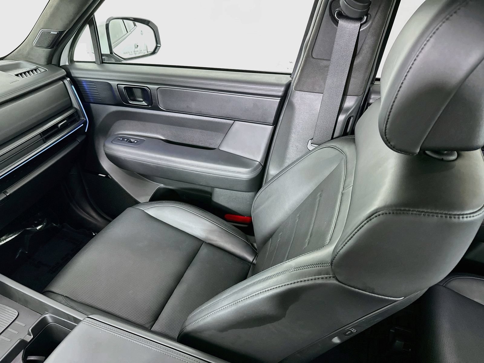 Used 2024 Hyundai Santa Fe Calligraphy AWD/4WD image 25