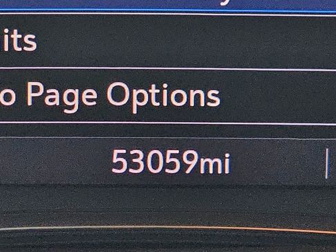 Used 2022 Chevrolet Traverse LT image 19