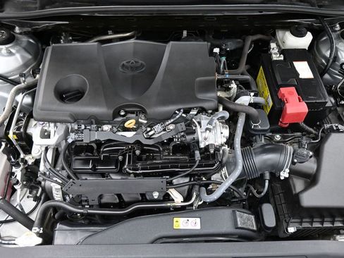 Used 2022 Toyota Camry SE FWD image 19