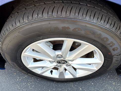 Used 2025 Toyota Camry image 10