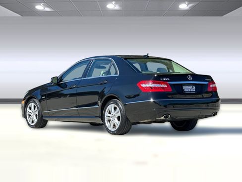 Used 2011 Mercedes-Benz E 350 BlueTEC Sedan image 3