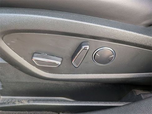 Certified 2022 Lincoln Nautilus Reserve w/ Equipment Group 201A image 14