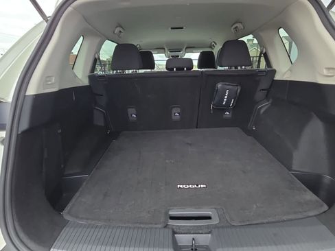 Used 2023 Nissan Rogue SV AWD/4WD image 10