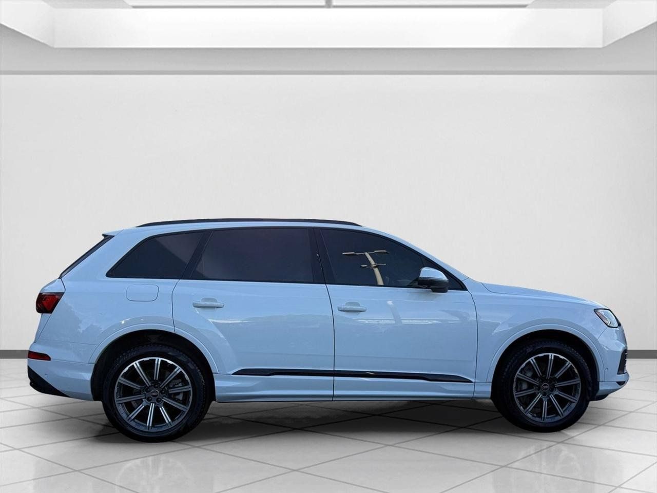 Used 2023 Audi Q7 2.0T Premium Plus w/ Premium Plus Package AWD/4WD image 6