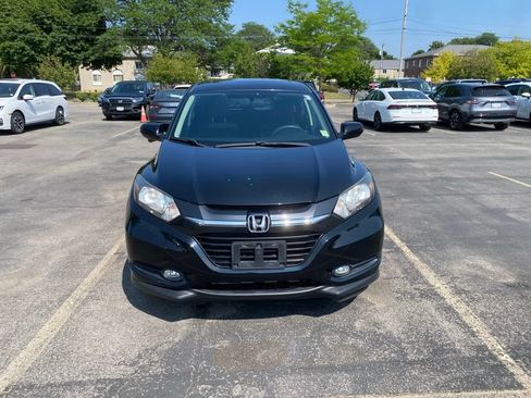 Used 2018 Honda HR-V EX image 3