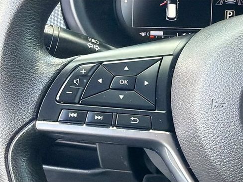 Used 2023 Nissan Kicks SV FWD image 10