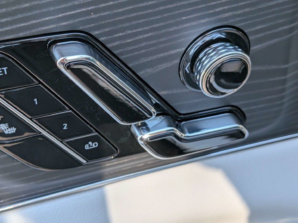 Certified 2024 Cadillac Lyriq Luxury RWD image 23