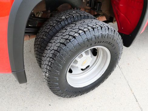 Used 2024 Chevrolet Silverado 3500 W/T w/ Snow Plow Prep/Camper Package image 39