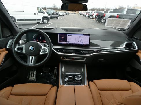Used 2026 BMW X5 M60i image 4