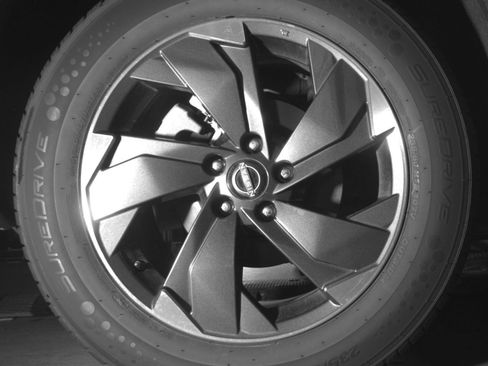 Used 2025 Nissan Rogue SV AWD/4WD image 15