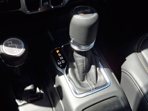 New 2026 Jeep Wrangler Unlimited Sahara AWD/4WD image 10
