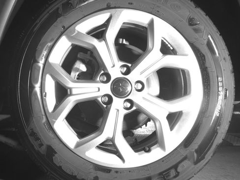 Used 2025 Jeep Compass Latitude image 14