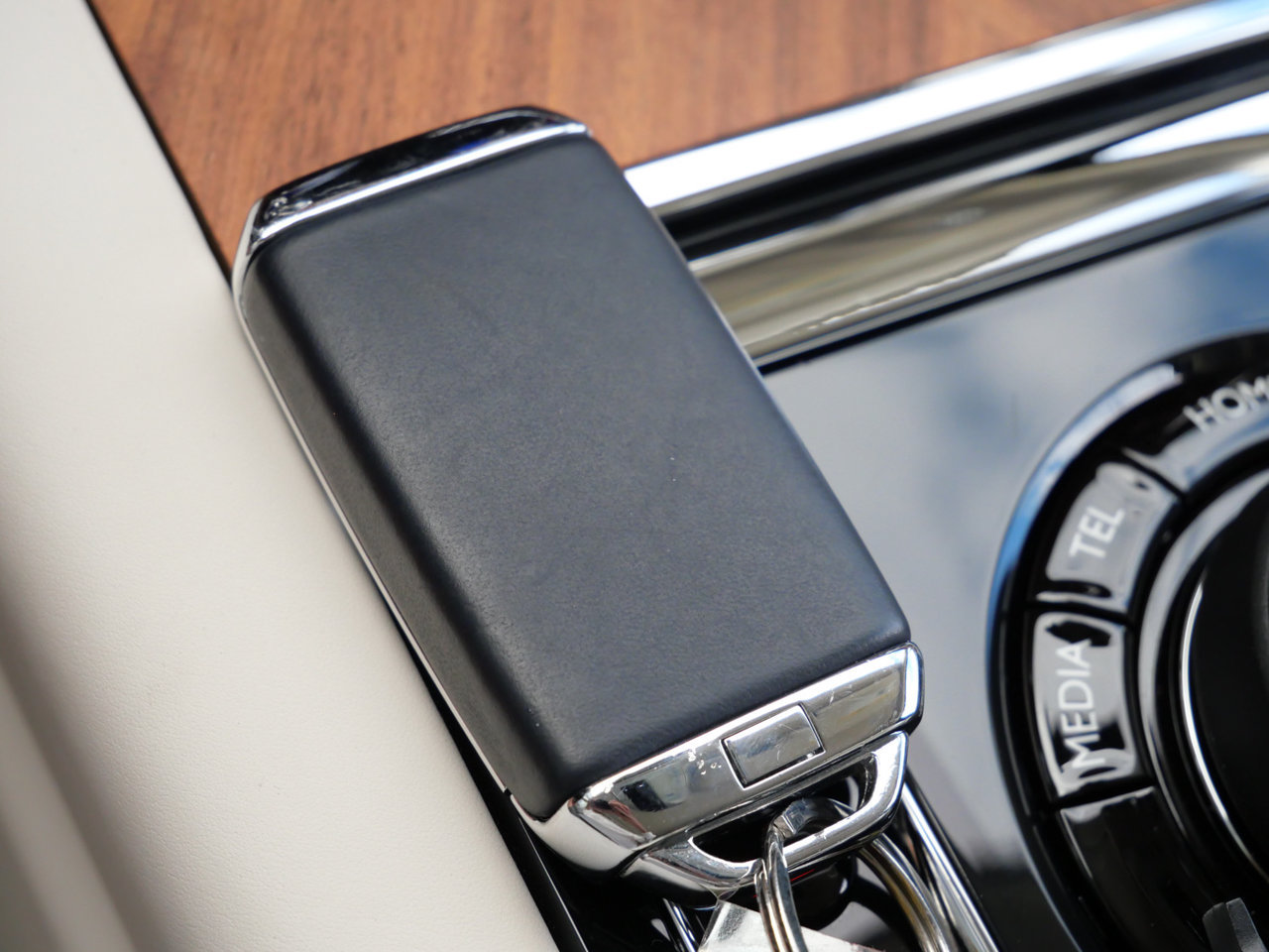 Used 2025 Rolls-Royce Cullinan AWD/4WD image 15
