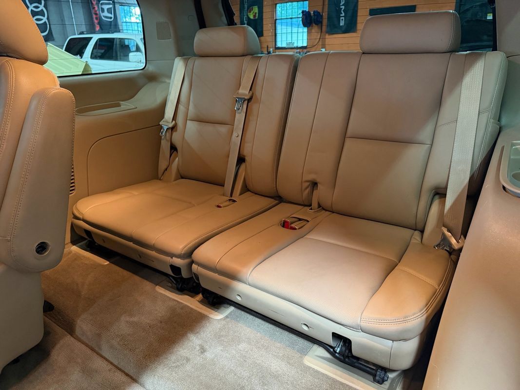 Used 2012 GMC Yukon Denali AWD/4WD image 21