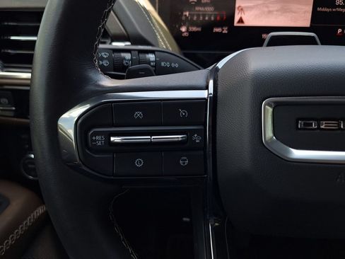Used 2025 GMC Yukon Denali Ultimate AWD/4WD image 19