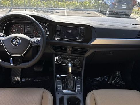 Used 2021 Volkswagen Jetta SE image 15