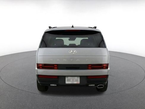 Used 2025 Hyundai Santa Fe SEL FWD image 8