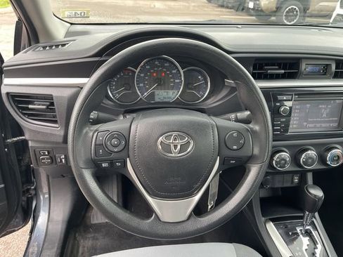 Used 2016 Toyota Corolla L FWD image 15