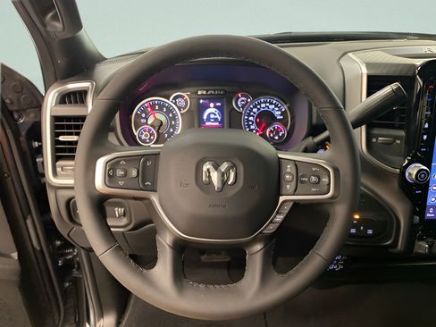 Used 2025 RAM 2500 Big Horn AWD/4WD image 13