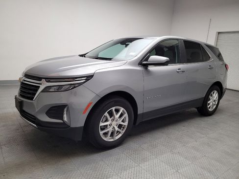 Used 2024 Chevrolet Equinox LT image 2