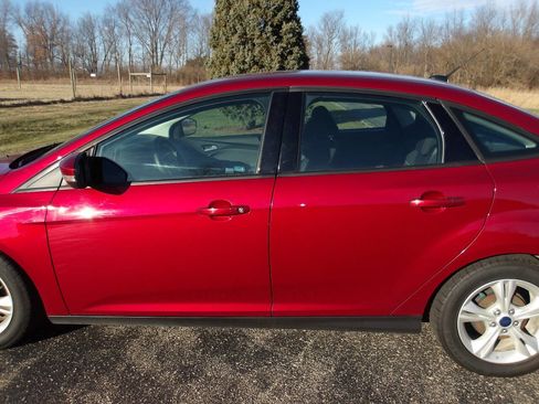 Used 2014 Ford Focus SE w/ SE Winter Package image 30