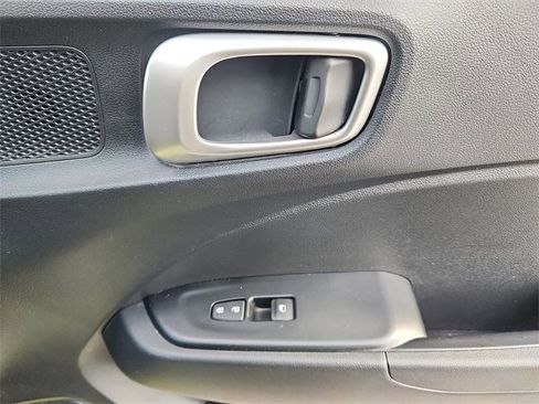 Certified 2024 Hyundai Venue SEL image 34