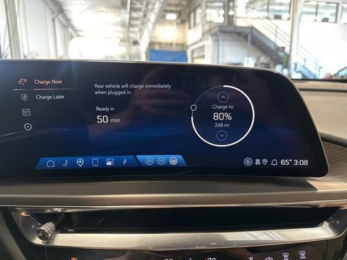 New 2024 Cadillac Lyriq Sport w/ Nappa Leather Package image 31