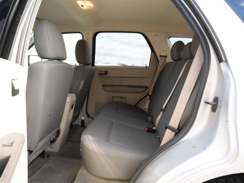 Used 2011 Ford Escape XLS w/ 101A Rapid Spec Order Code image 17