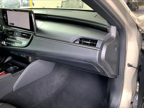 Used 2023 Lexus ES 350 w/ Premium Package image 18