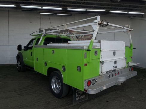 Used 2005 Ford F450 2WD SuperCab Super Duty image 3