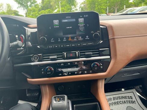 Certified 2023 Nissan Pathfinder Platinum AWD/4WD image 35