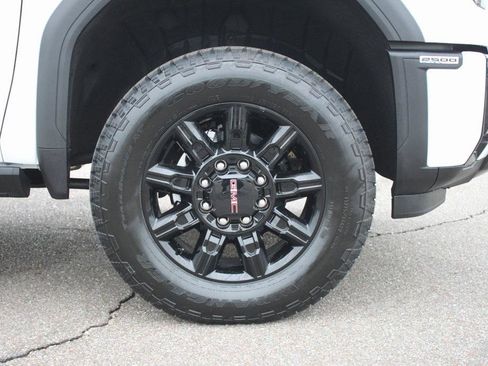 New 2026 GMC Sierra 2500 AT4 image 4