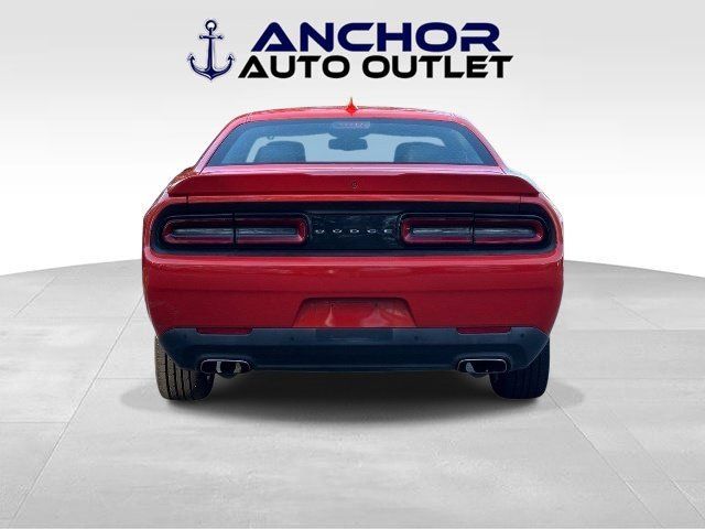 Used 2016 Dodge Challenger SXT Plus RWD image 7