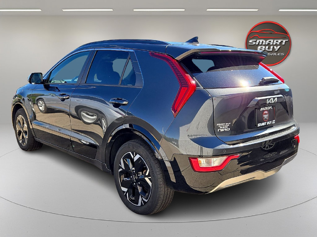 Used 2024 Kia Niro Wind w/ Wind Preserve Package FWD image 7
