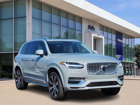 Certified 2025 Volvo XC90 T8 Ultra w/ Protection Package Premier image 2