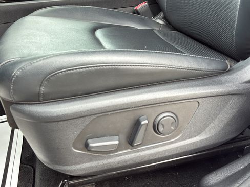 Used 2024 Kia Sportage EX FWD image 14