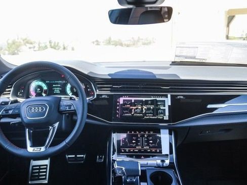 New 2025 Audi RS Q8 performance image 21