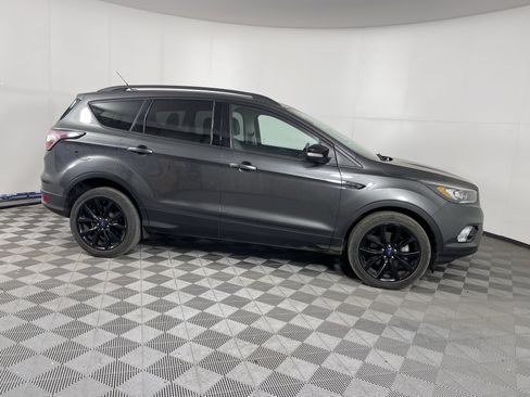 Used 2017 Ford Escape Titanium AWD/4WD image 6