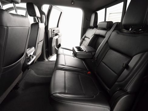 Used 2020 GMC Sierra 2500 SLE w/ SLE Value Package; image 29