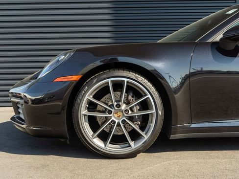 Used 2021 Porsche 911 Carrera RWD image 12