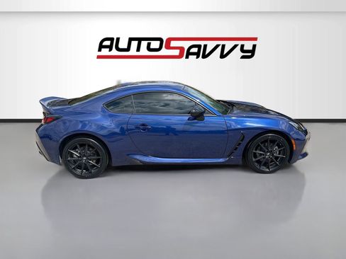 Used 2024 Toyota GR86 Premium RWD image 8
